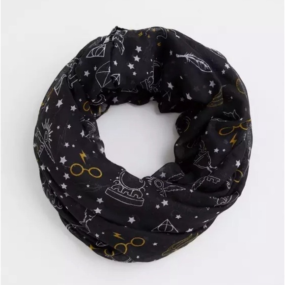 Torrid Curve Accessories - NWOT Harry Potter Infinity Scarf